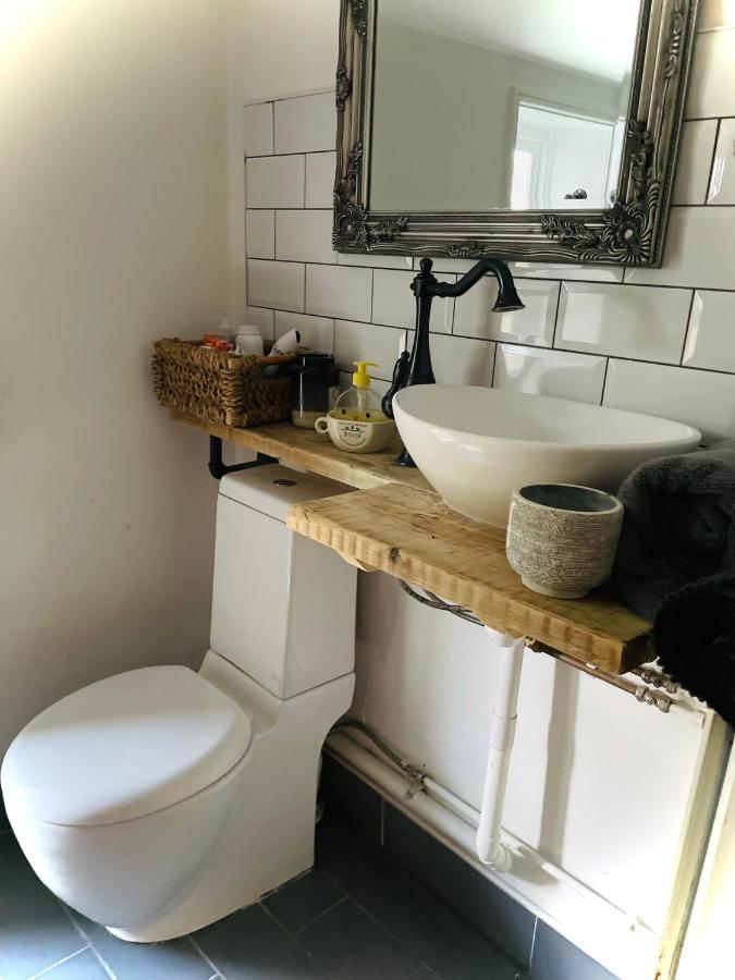 The Beehive, Ground Floor Apartment In Norfolk, No Shared Amenities ดาวแน็ม มาร์เก็ต ภายนอก รูปภาพ