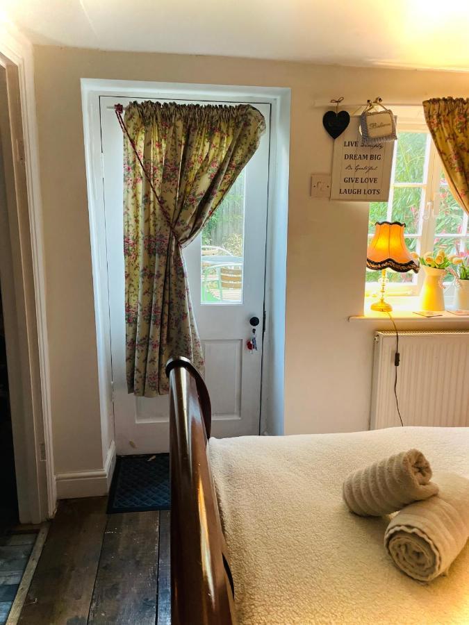 The Beehive, Ground Floor Apartment In Norfolk, No Shared Amenities ดาวแน็ม มาร์เก็ต ภายนอก รูปภาพ